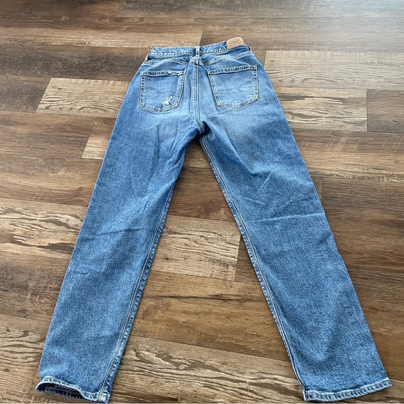 American Eagle highest rise boyfriend jeans 0 - Picture 2 of 7